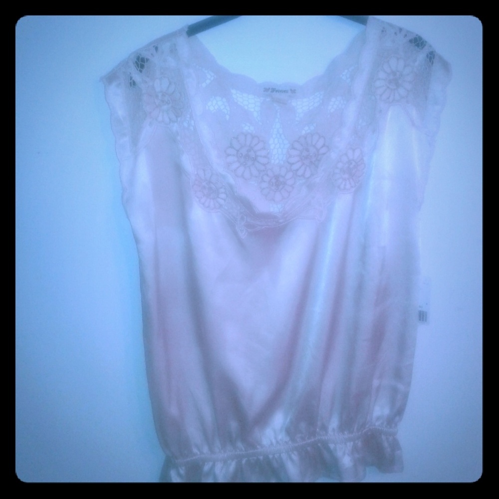 Forever 21 silky lace top size L new w/ tags